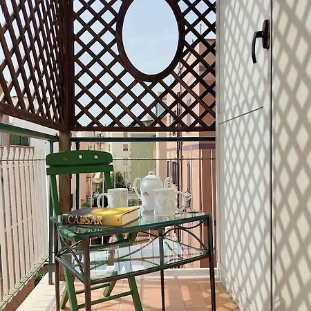 Relax Rome With 2 Balconies - 2 Bedroom Flat, 3Rd Floor With Lift, High Comfort, Quite, A Walk From Urban Train Station Gemelli And Metro A Stops Battistini & Cornelia Connecting To Center In 20 Minutes, 2 Steps From Bus Stop, Cycle Path, Groceries Εξωτερικό φωτογραφία