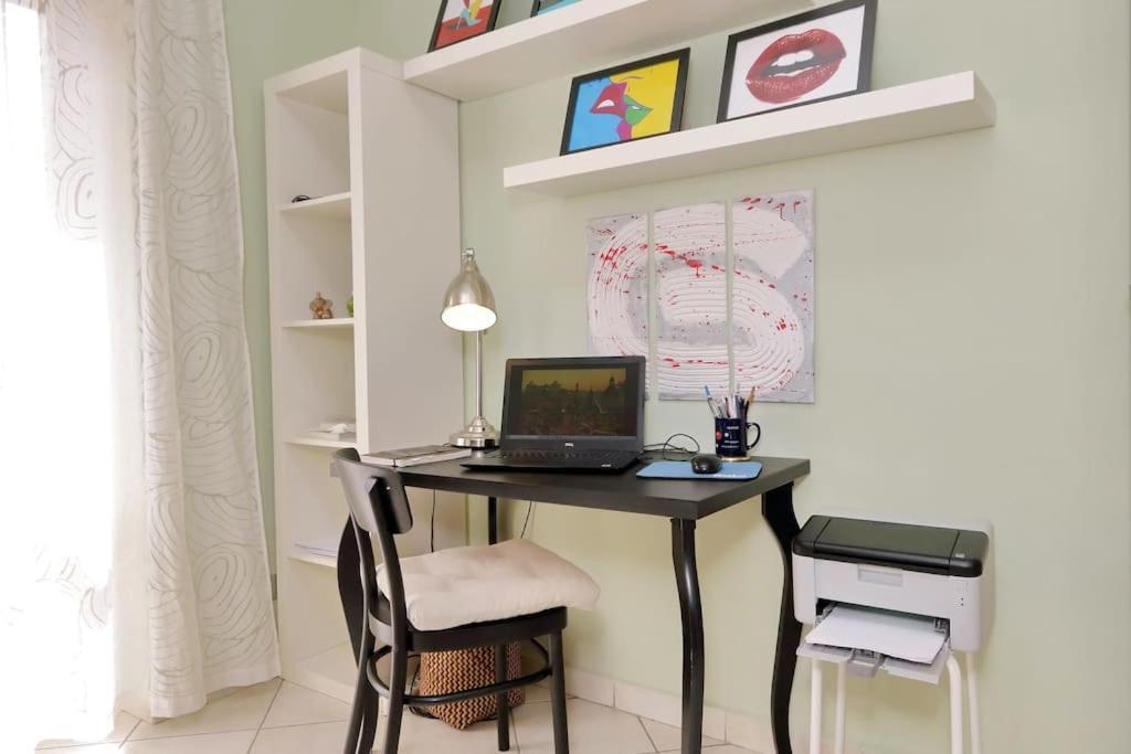 Relax Rome With 2 Balconies - 2 Bedroom Flat, 3Rd Floor With Lift, High Comfort, Quite, A Walk From Urban Train Station Gemelli And Metro A Stops Battistini & Cornelia Connecting To Center In 20 Minutes, 2 Steps From Bus Stop, Cycle Path, Groceries Εξωτερικό φωτογραφία