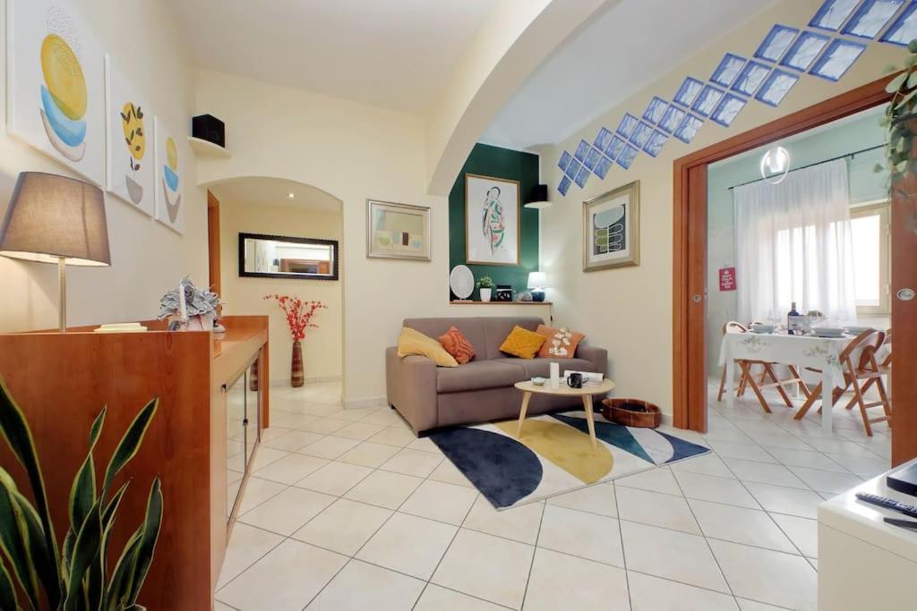 Relax Rome With 2 Balconies - 2 Bedroom Flat, 3Rd Floor With Lift, High Comfort, Quite, A Walk From Urban Train Station Gemelli And Metro A Stops Battistini & Cornelia Connecting To Center In 20 Minutes, 2 Steps From Bus Stop, Cycle Path, Groceries Εξωτερικό φωτογραφία